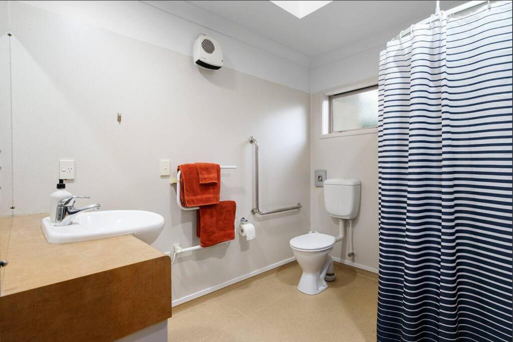 Sunny, Quiet, 2-Bedroom Unit In Fabulous Location! Кеймбридж Екстериор снимка